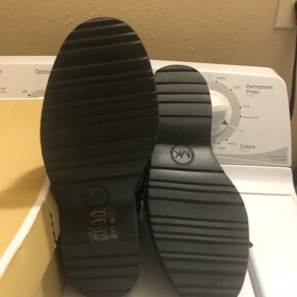 Michael Kors combat boot black leather upper - Picture 7 of 9